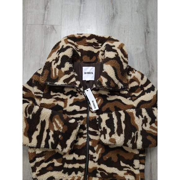 New BB Dakota Brown Camo Wilder Yes Teddy Bear Jacket Small - Picture 4 of 11